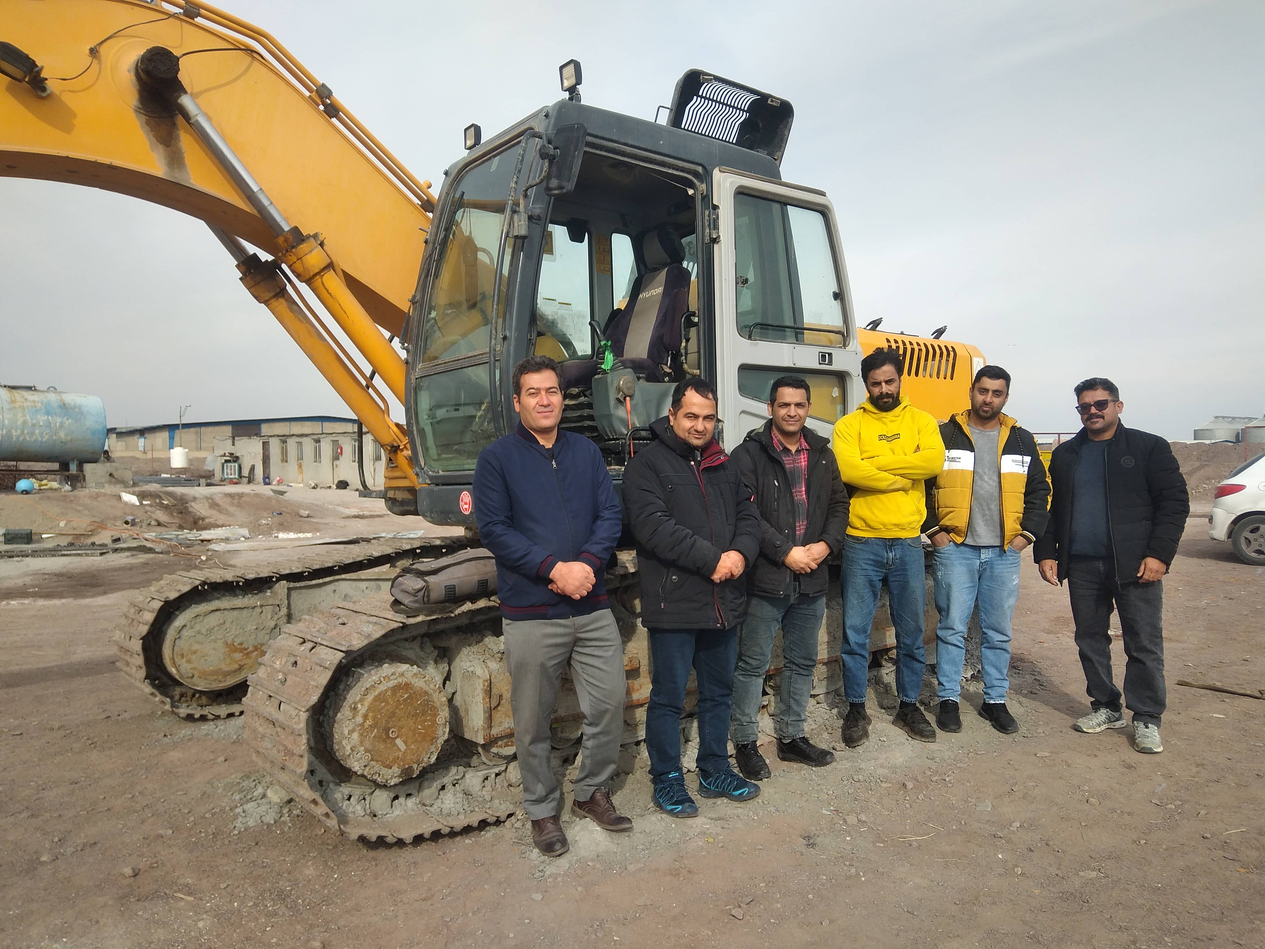 دوره آموزشی عیب یابی و تعمیرات برق بیل مکانیکی هیوندای - تصویر 4