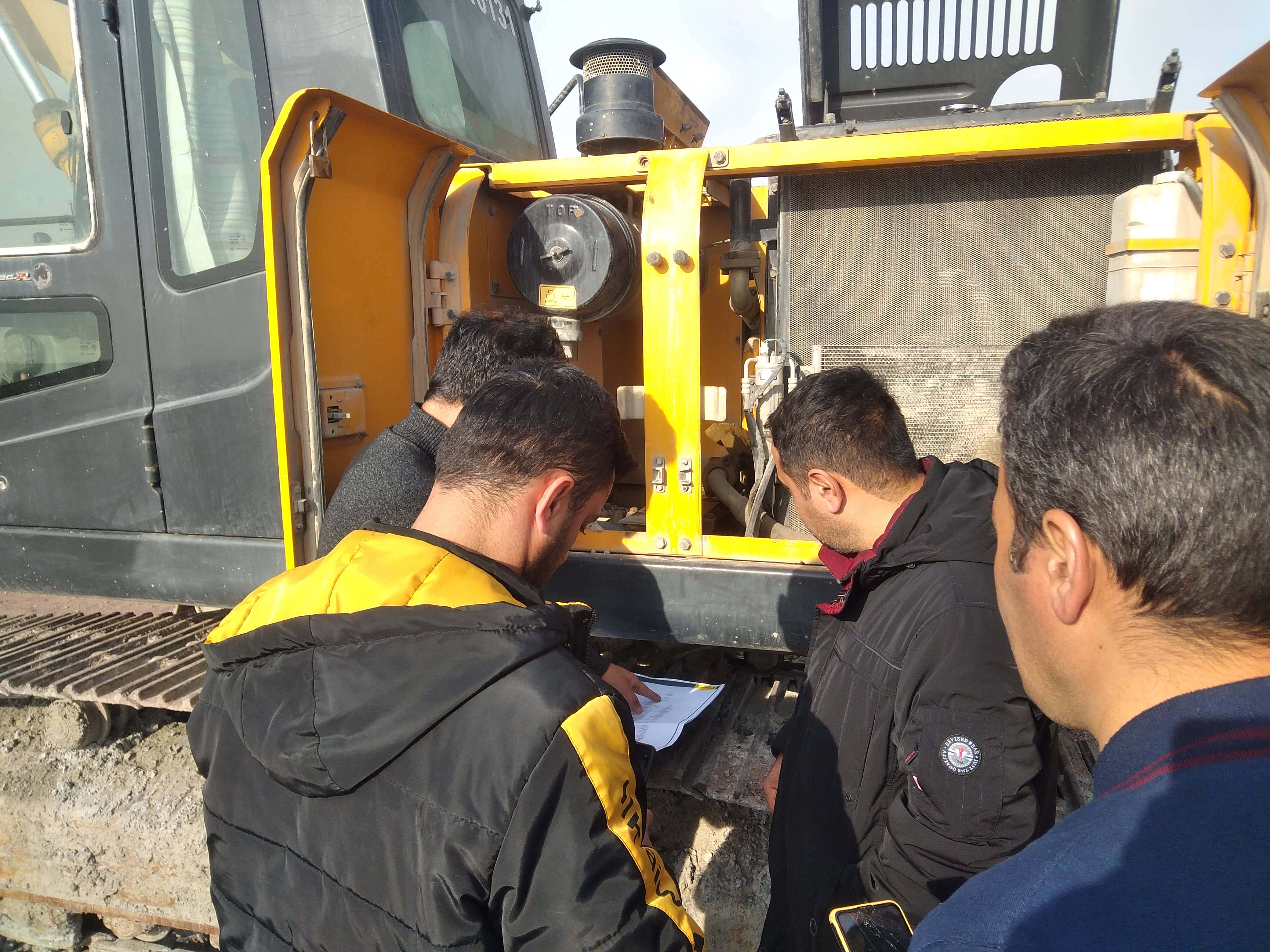 دوره آموزشی عیب یابی و تعمیرات برق بیل مکانیکی هیوندای - تصویر 6