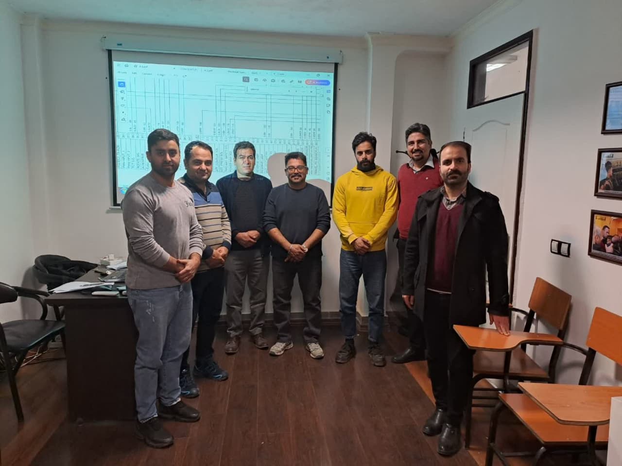 دوره آموزشی هیدرولیک بیل هیوندای - تصویر 2