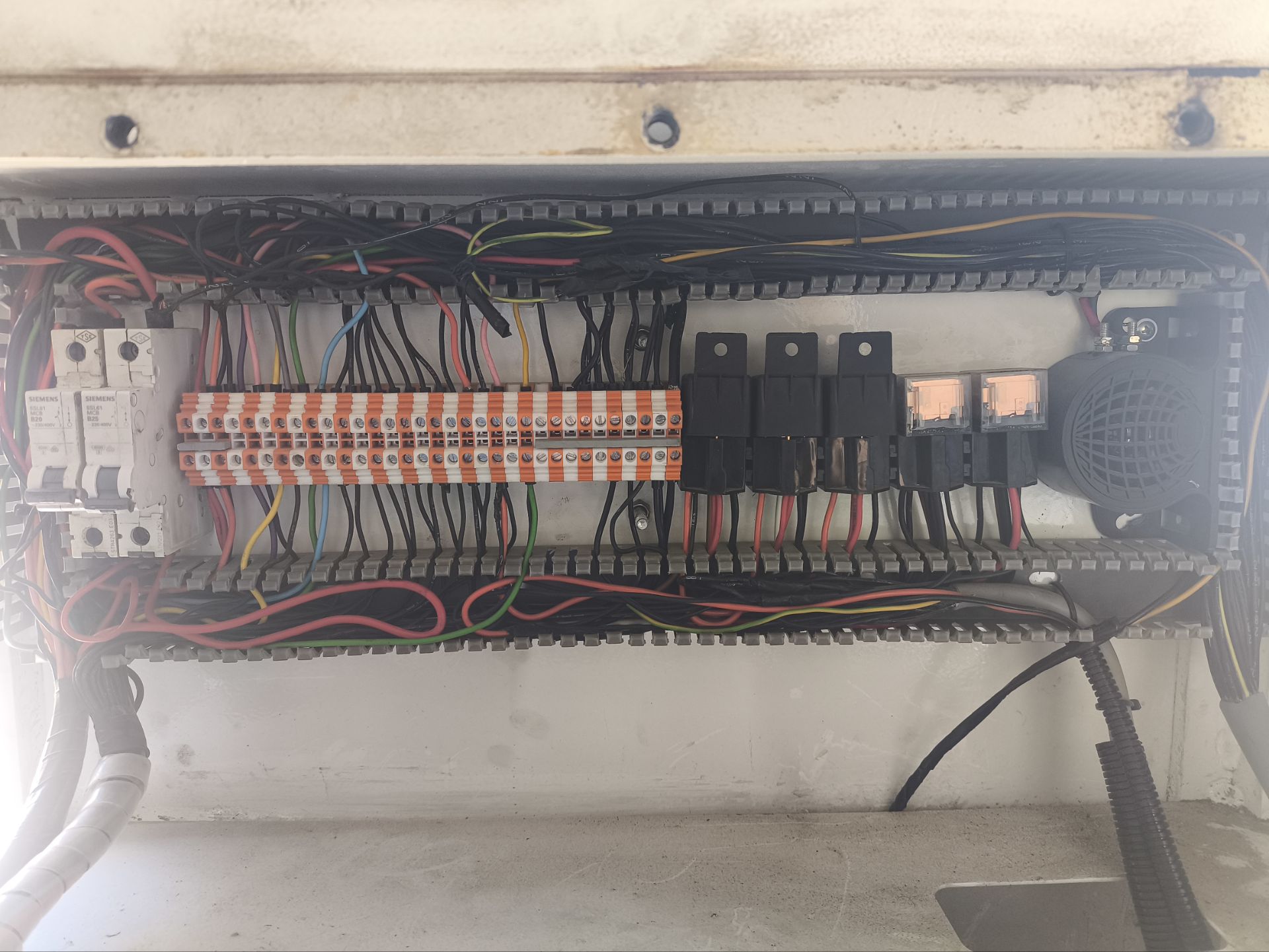 مشکل برقی دستگاه حفاری